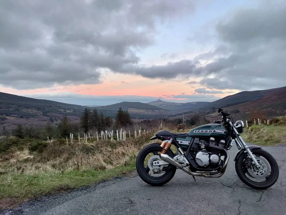 Yamaha XJR400 Cafe Racer - Image 1