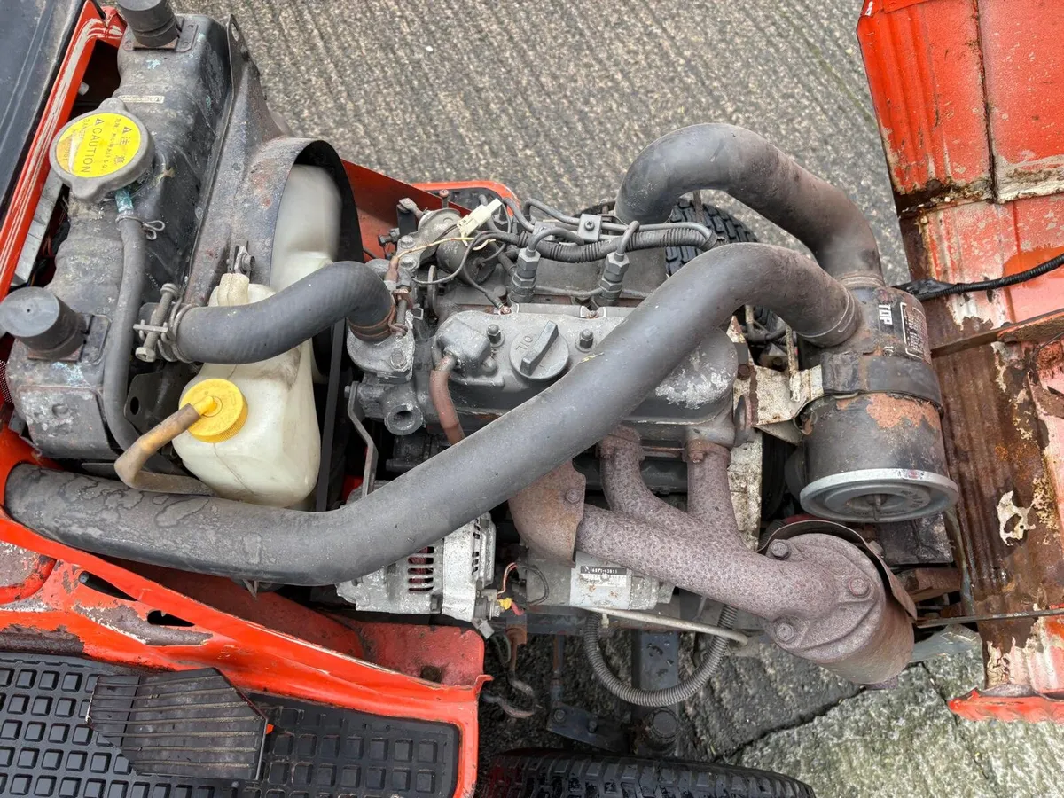 Kubota HST G1900 Lawn Mower - Image 3