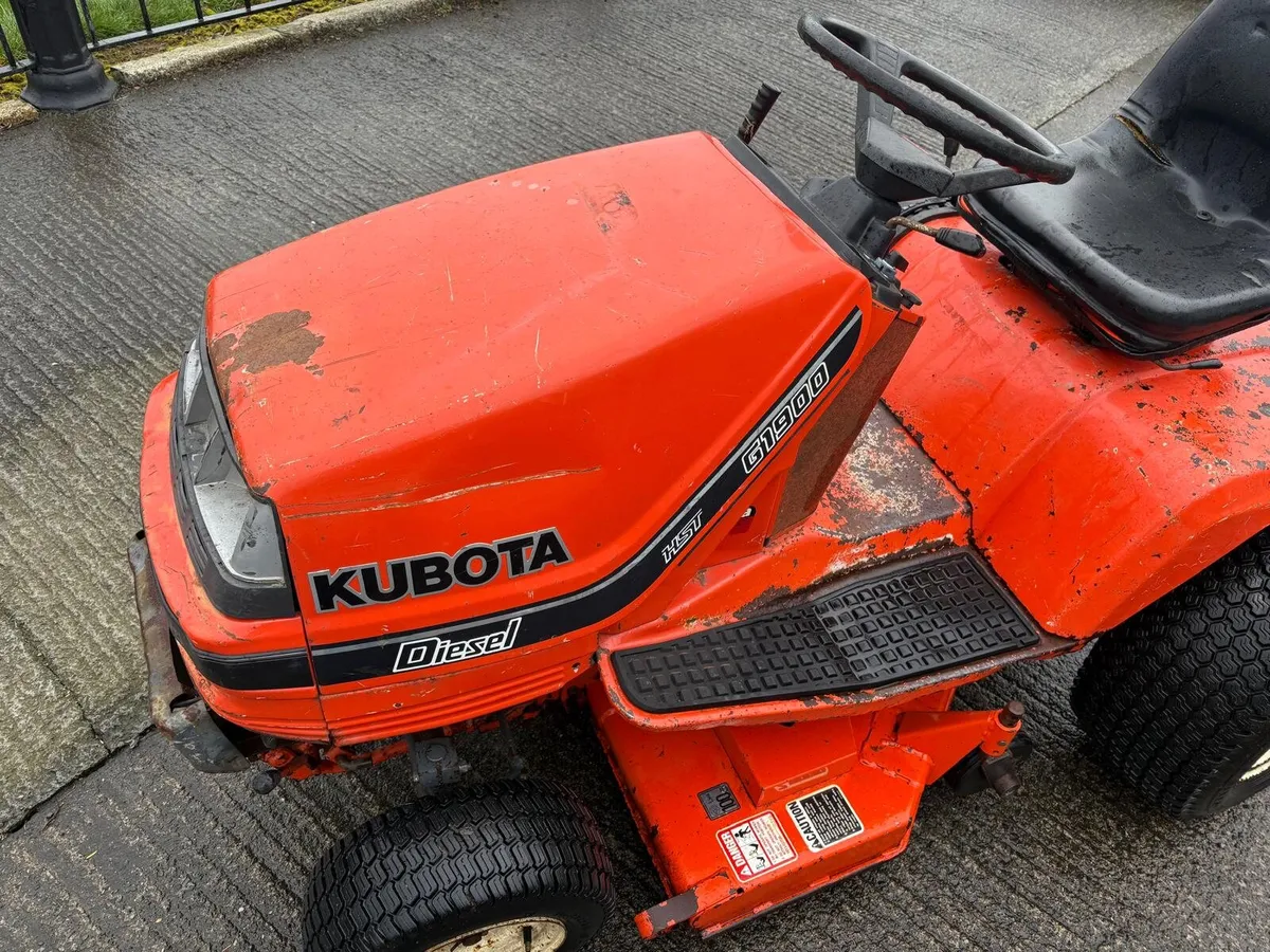 Kubota HST G1900 Lawn Mower - Image 1