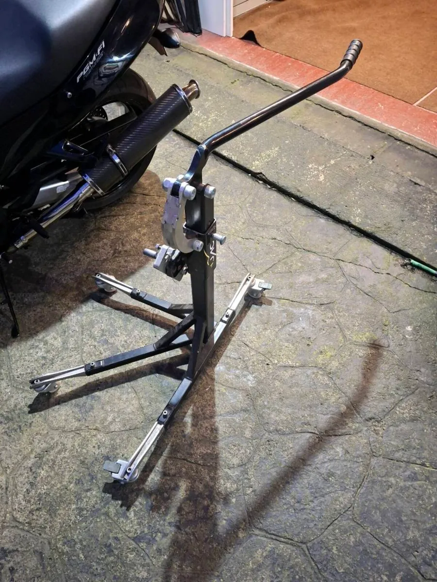 Honda blackbird - Image 4