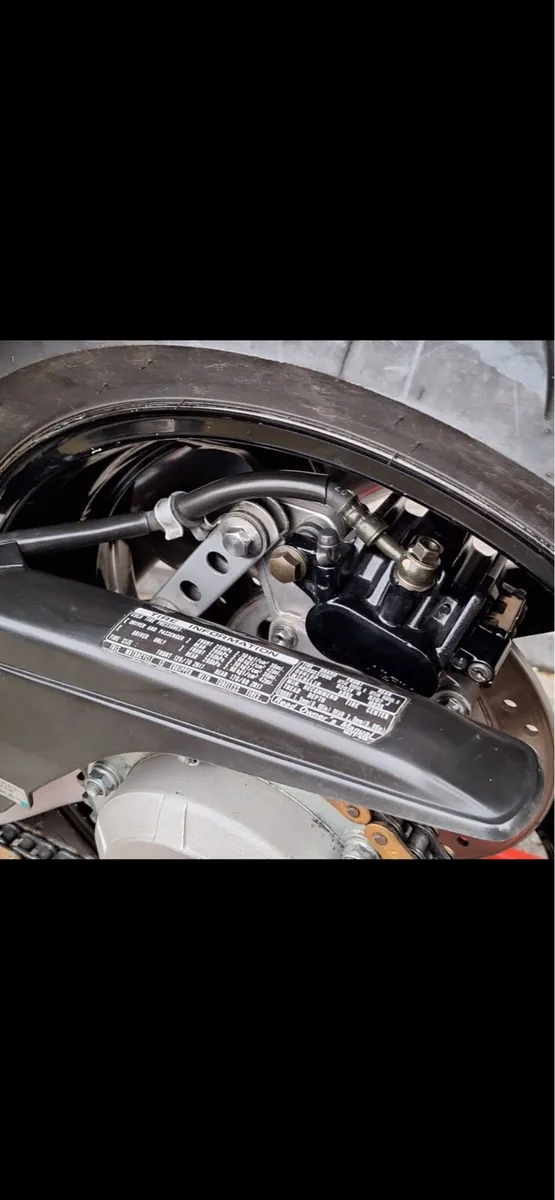 Honda vfr750f rc36 - Image 3