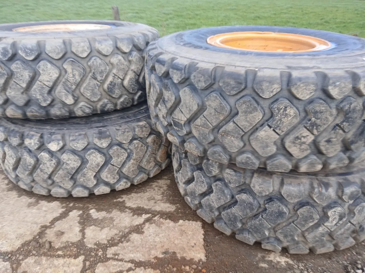 Wheels and tyres - Image 1