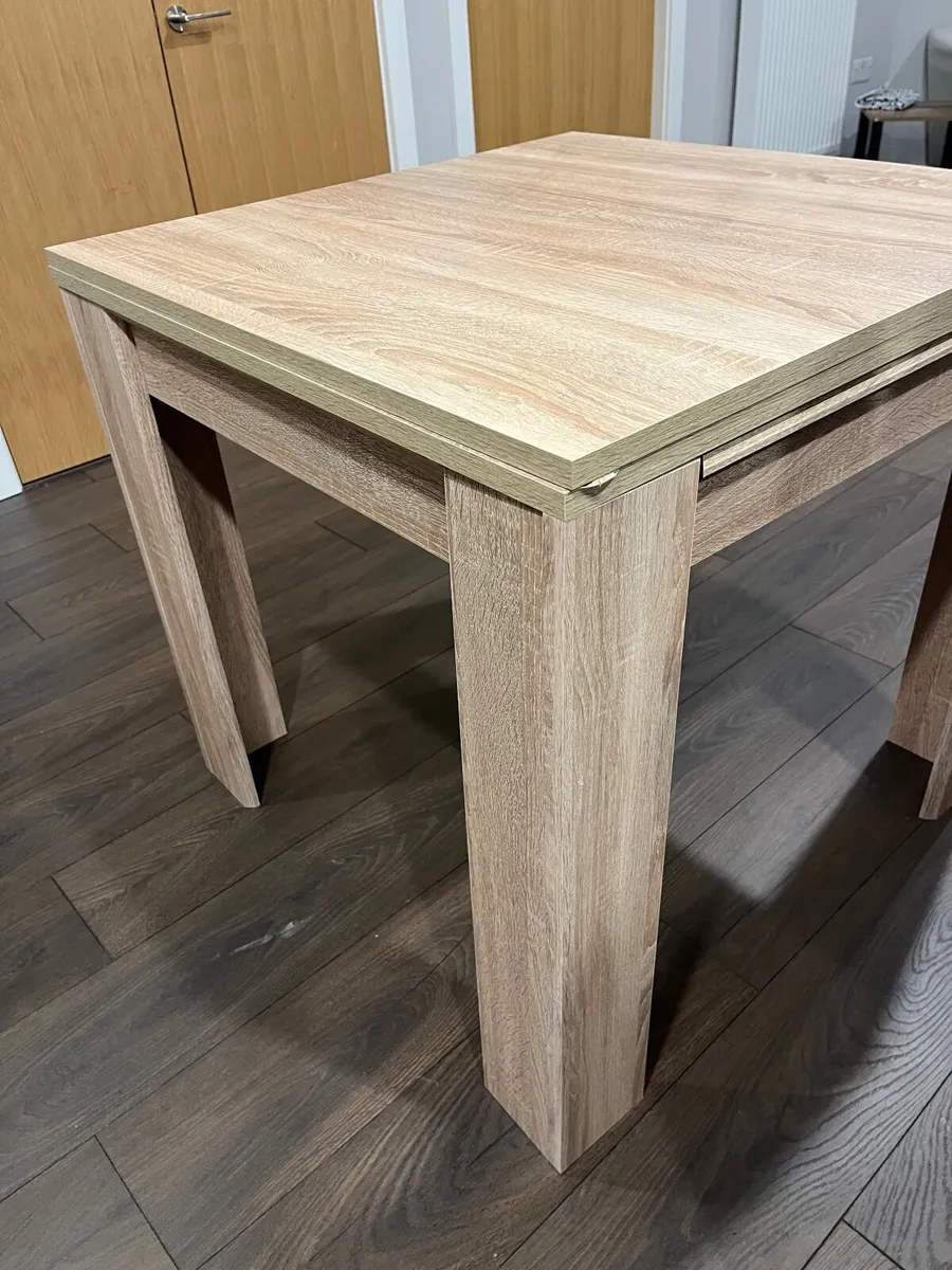 Dining table - Image 2