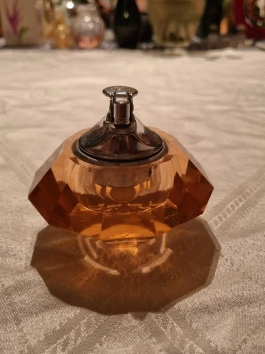 Vintage Japanese Lighter - Image 4