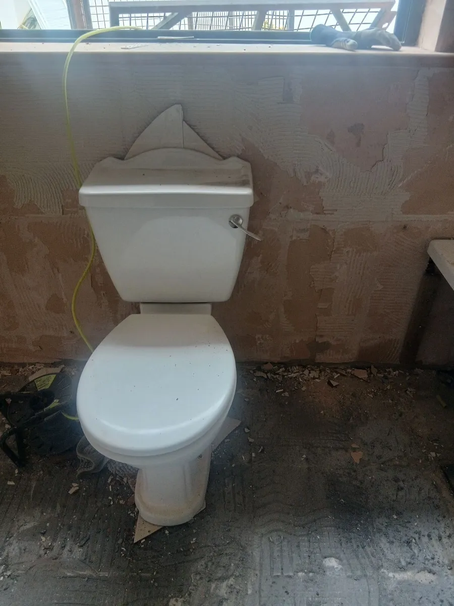 Used bathroom suite - Image 4