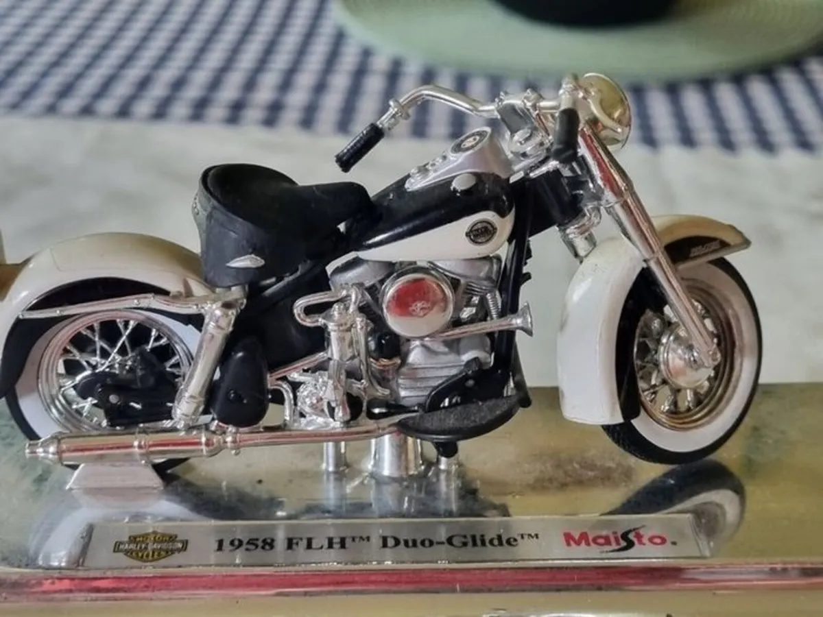 Harley Davidson 1958 FLH Maisto model - Image 4