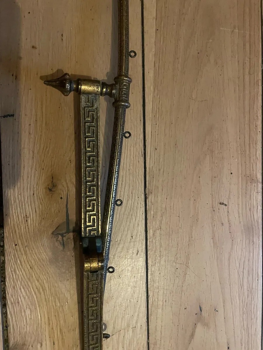 Brass tapestry or needlework bracket - Image 2