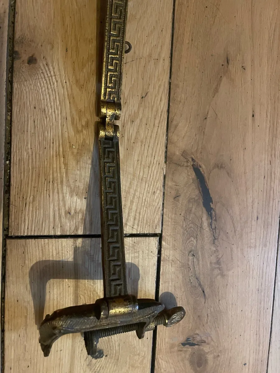 Brass tapestry or needlework bracket - Image 3