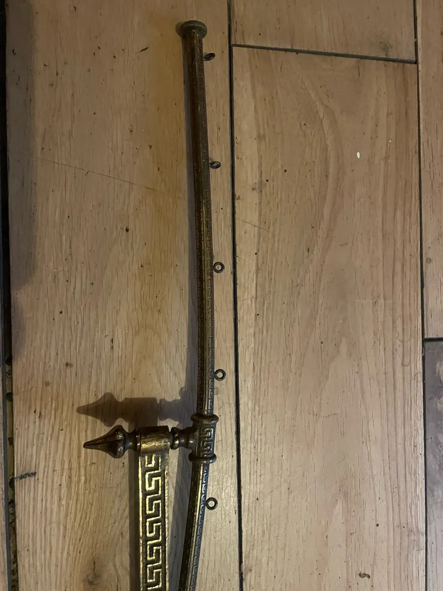 Brass tapestry or needlework bracket - Image 4