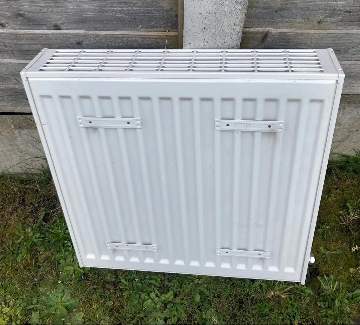 22 radiator, 50x50cm - Image 2