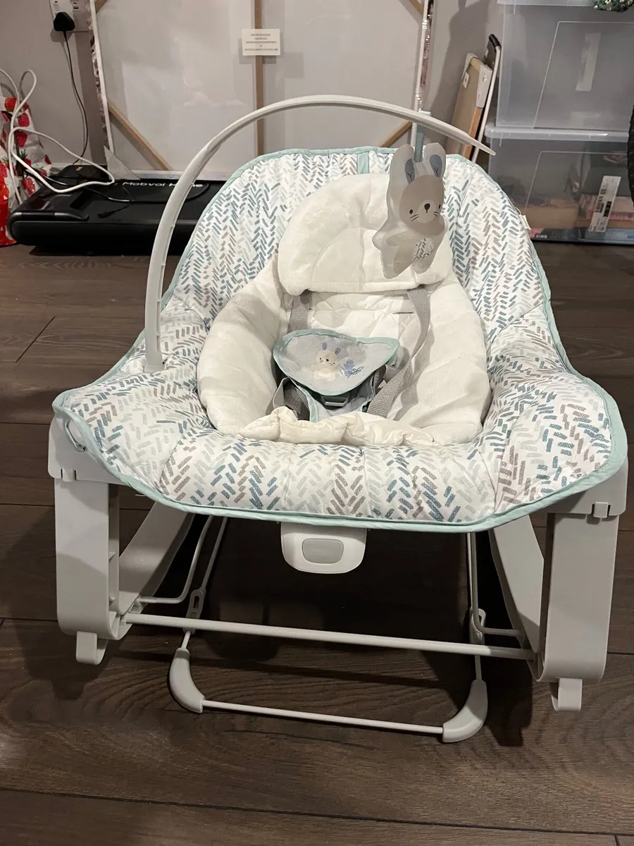 Baby bouncer chair - Image 1