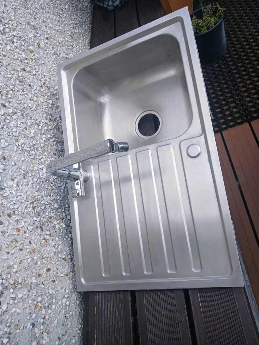 Kitchen sink with tap - Image 1