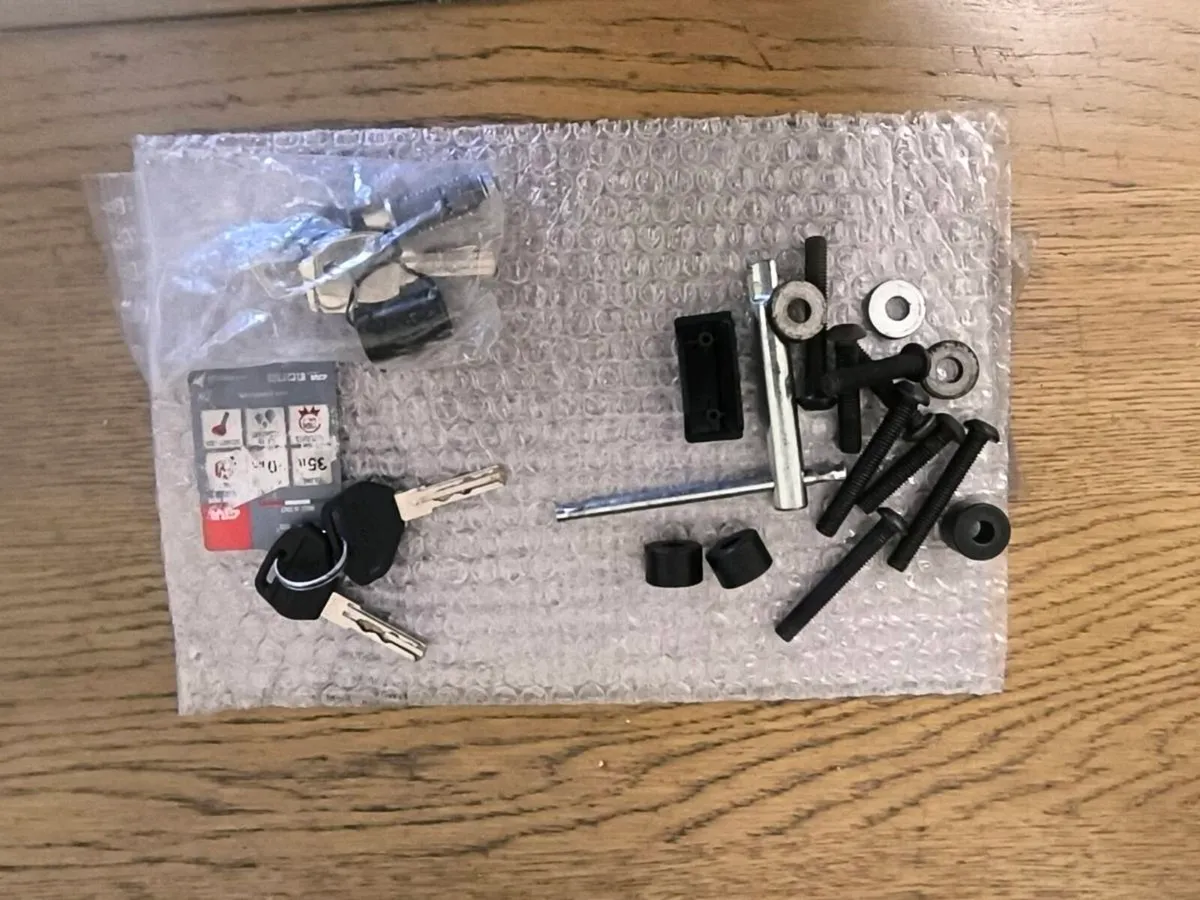 Vfr 800 luggage system - Image 3