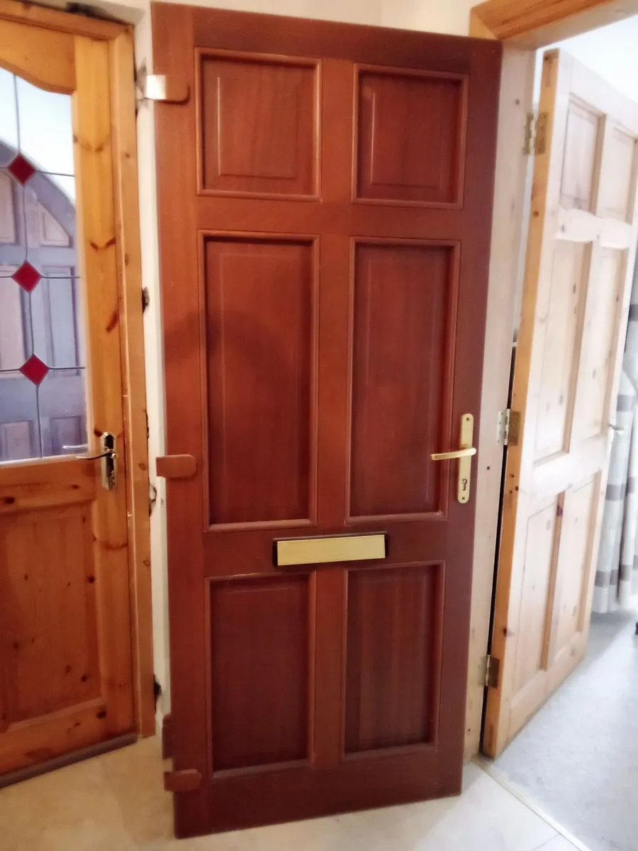 Front entrance door - Image 3