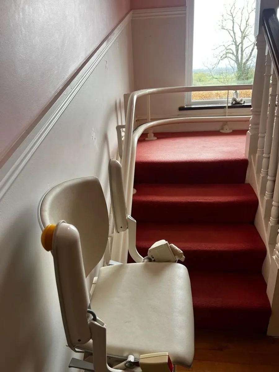 stairlift - Image 2
