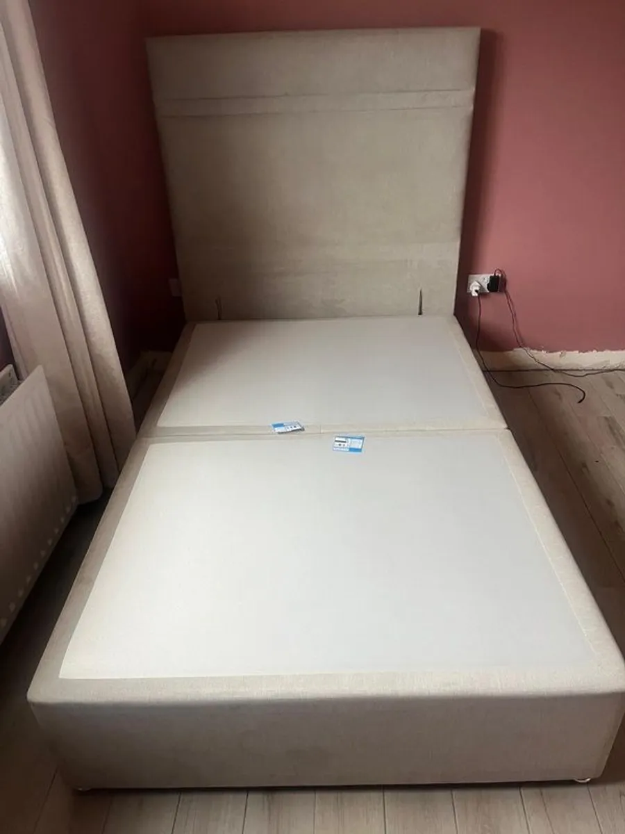 small double bed - Image 4