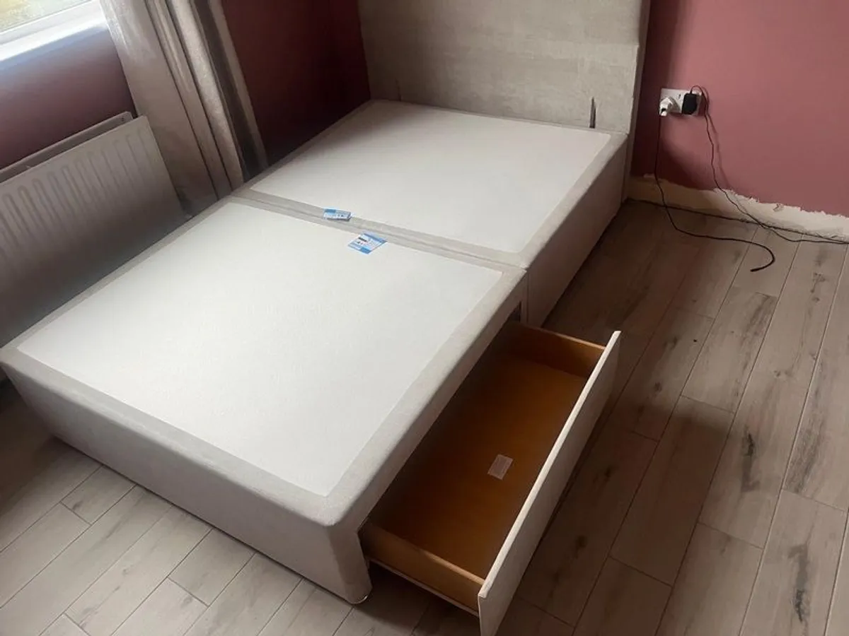 small double bed - Image 2