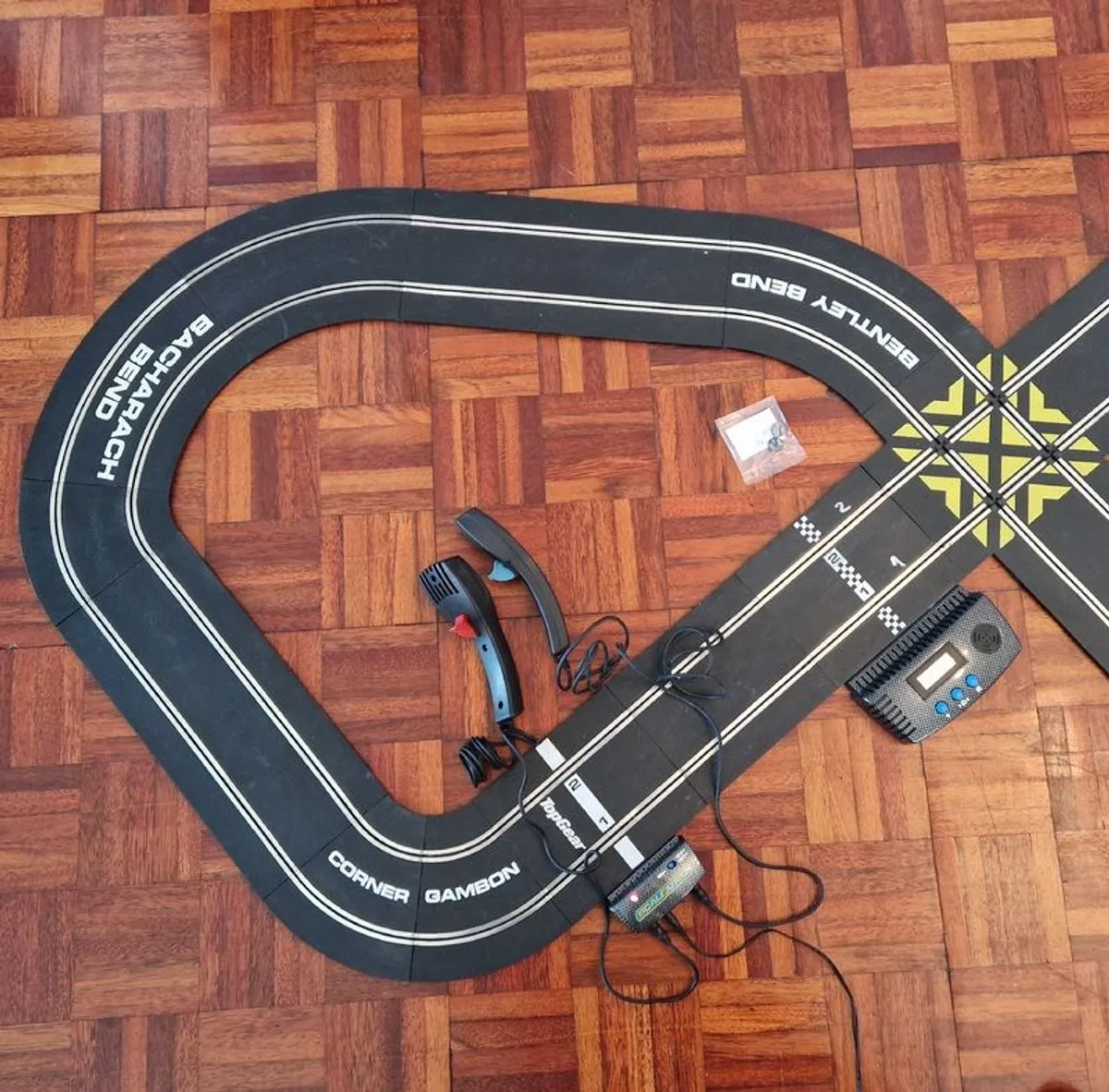 Scalextric C1218T Top Gear Powerlaps Set - Image 3
