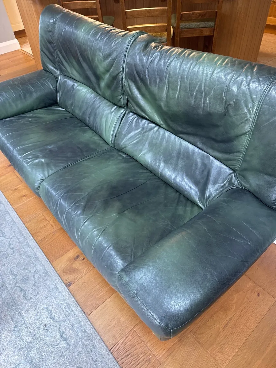 3-2-1 sofa suite. - Image 2