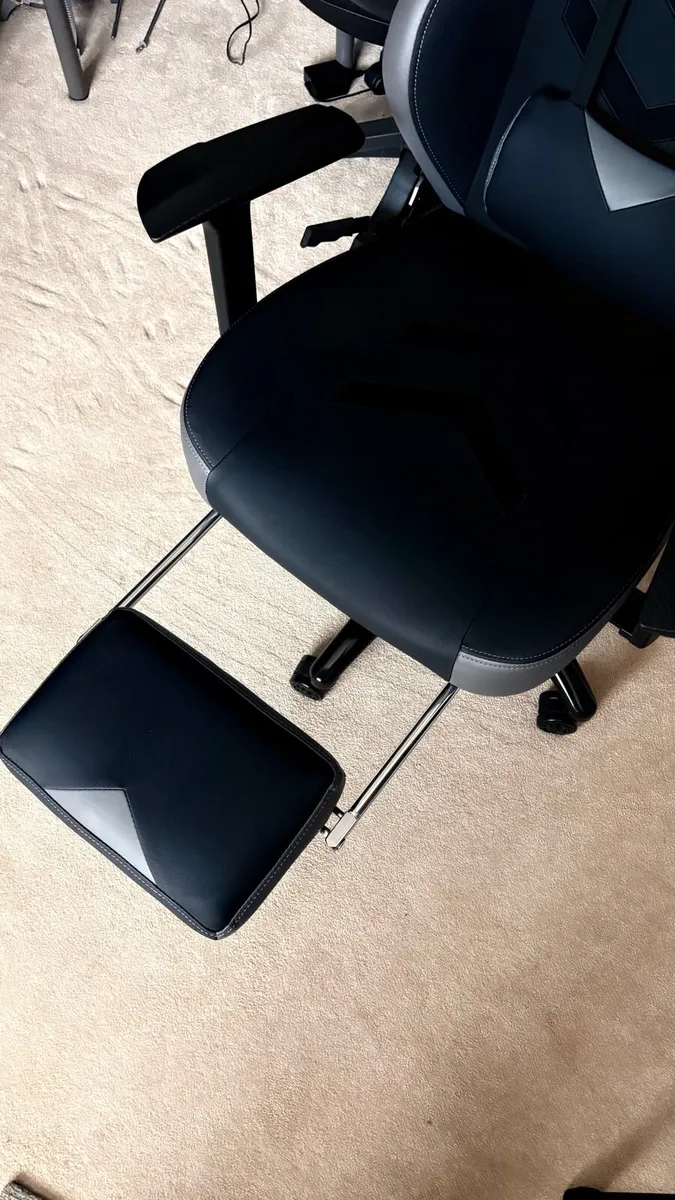 Danetta Gaming Chair - Image 4