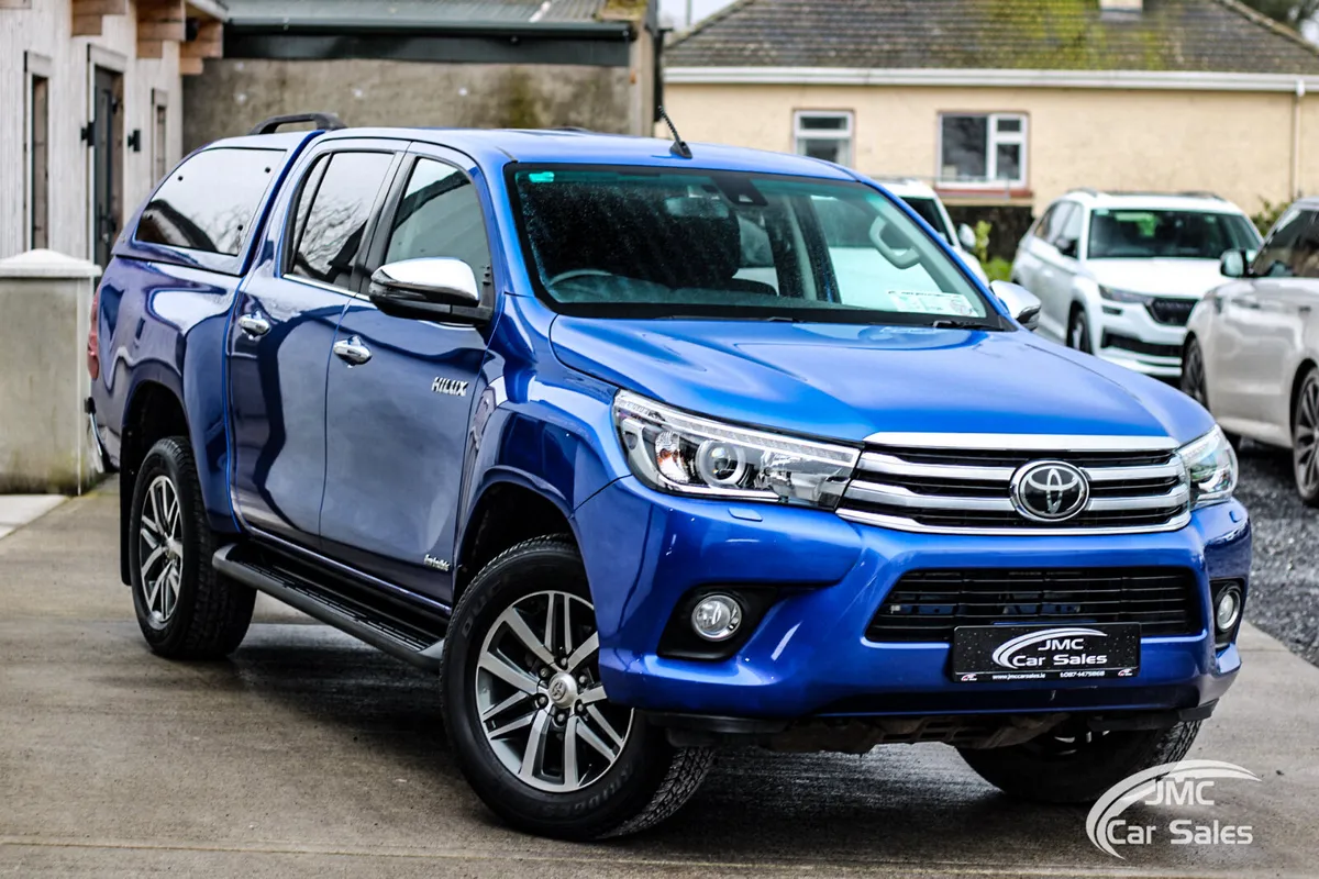 2019 TOYOTA HILUX INVINCIBLE - Image 4