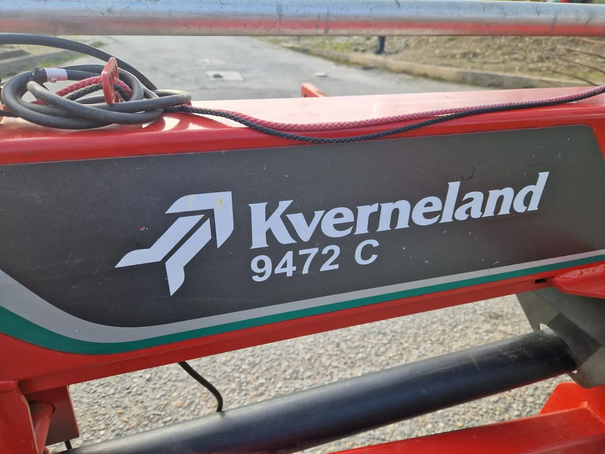 2019 Kverneland 9472 C Rake - Image 3