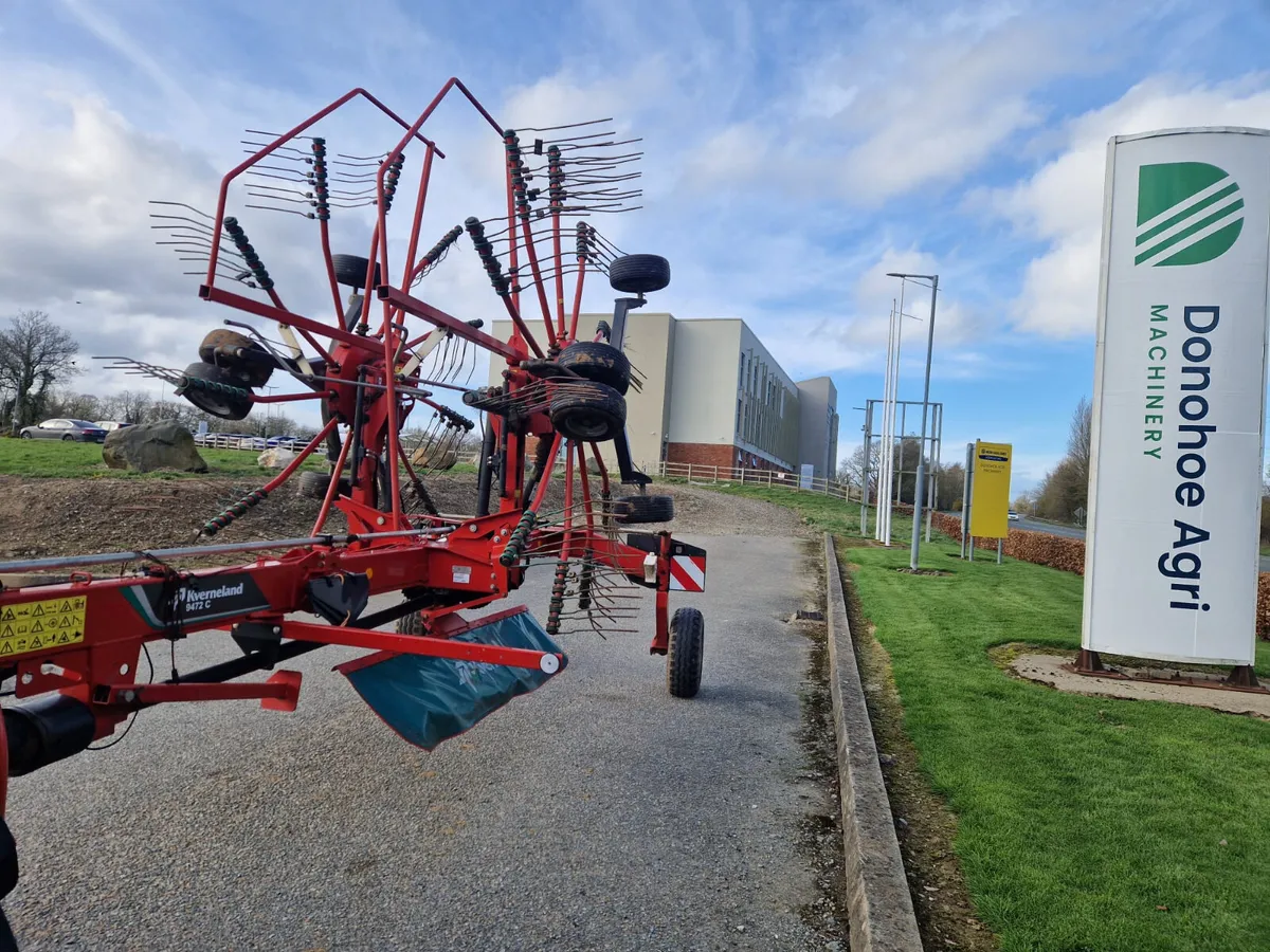 2019 Kverneland 9472 C Rake - Image 4