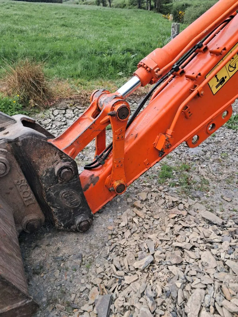 Hitachi zaxis 130-3 - Image 4