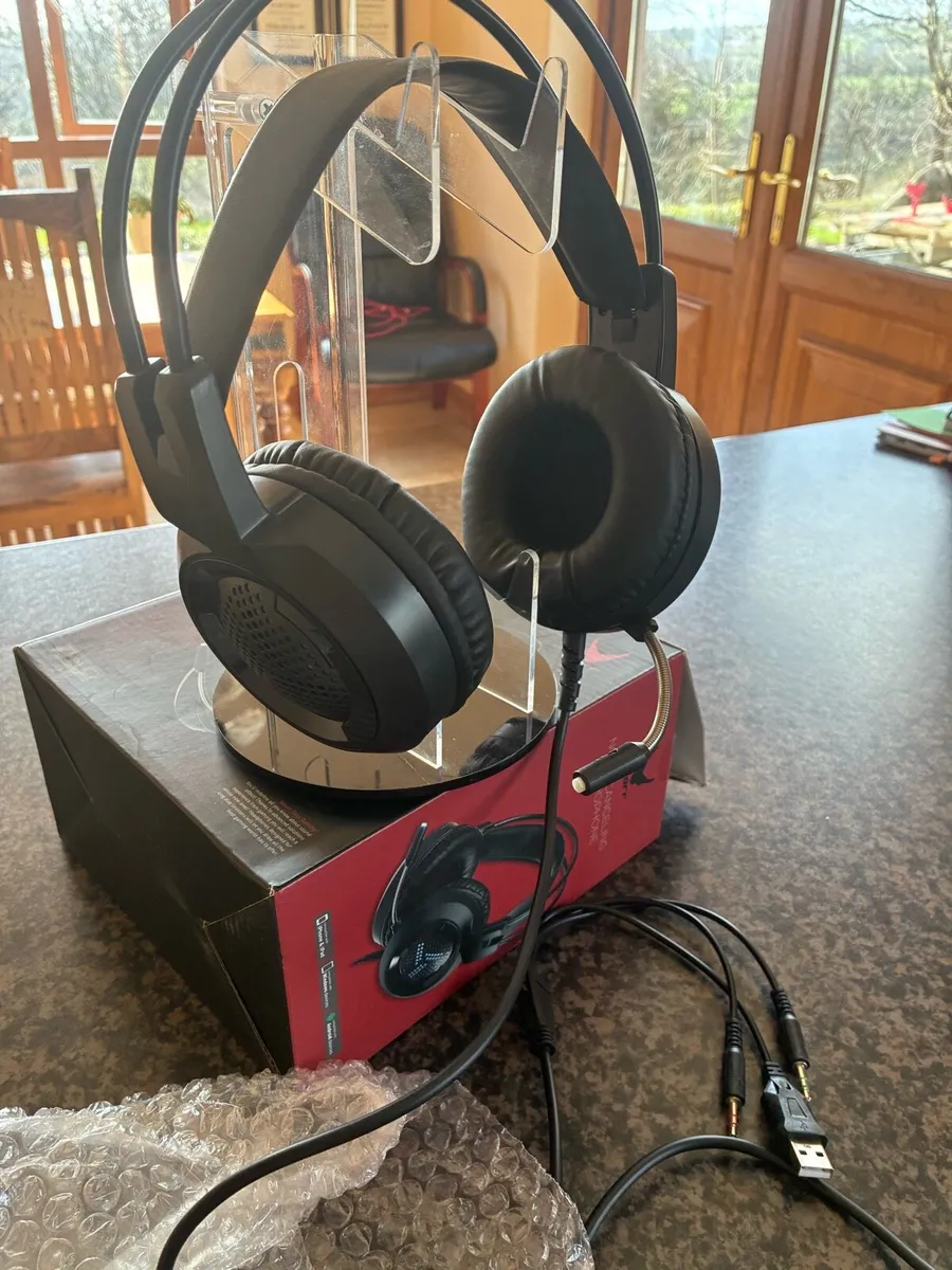 Headphones - Image 1