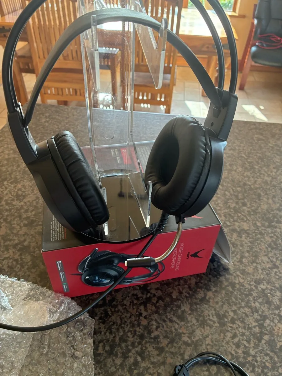 Headphones - Image 2