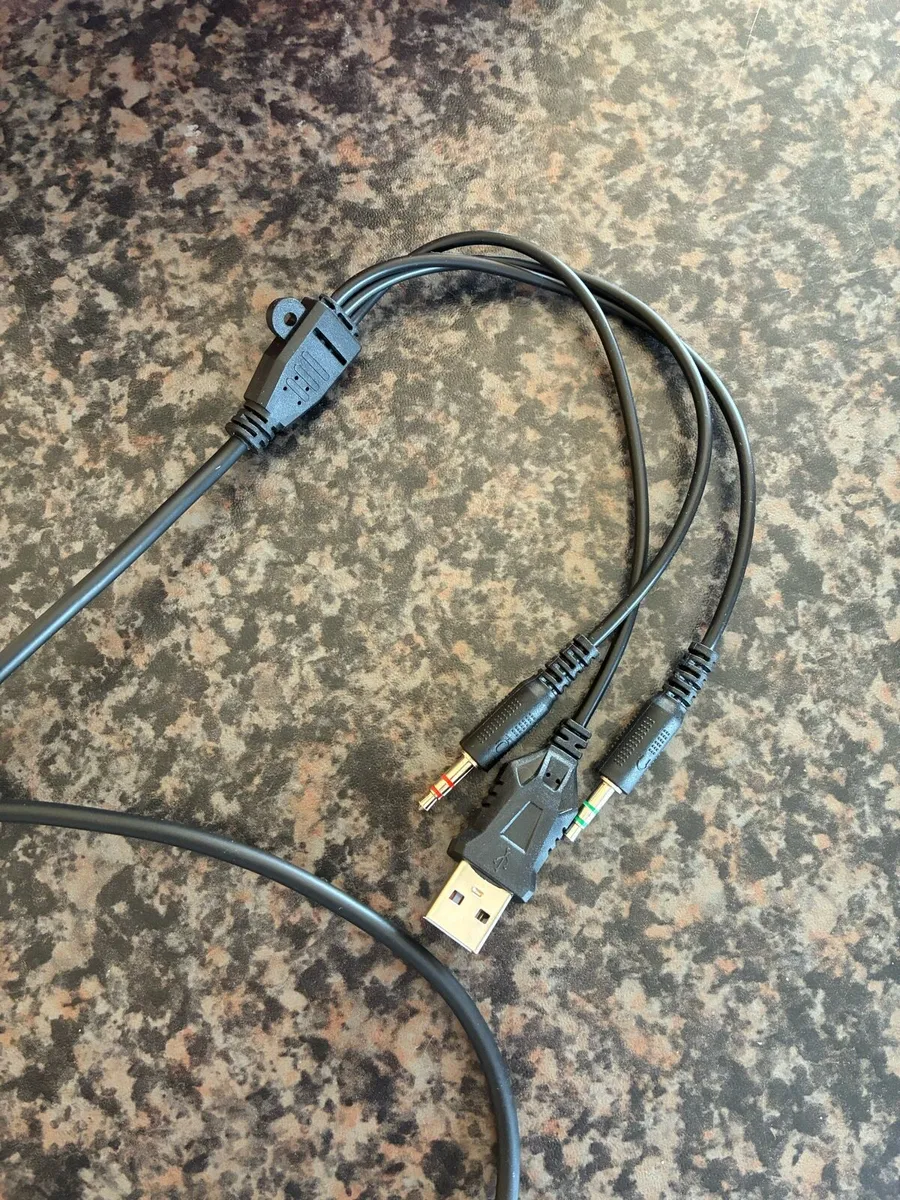 Headphones - Image 3