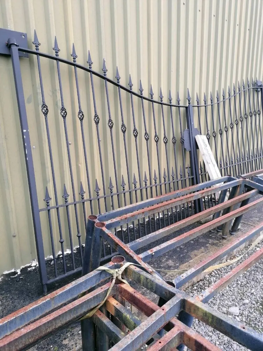 Fantastic array of interesting stalls - Image 2