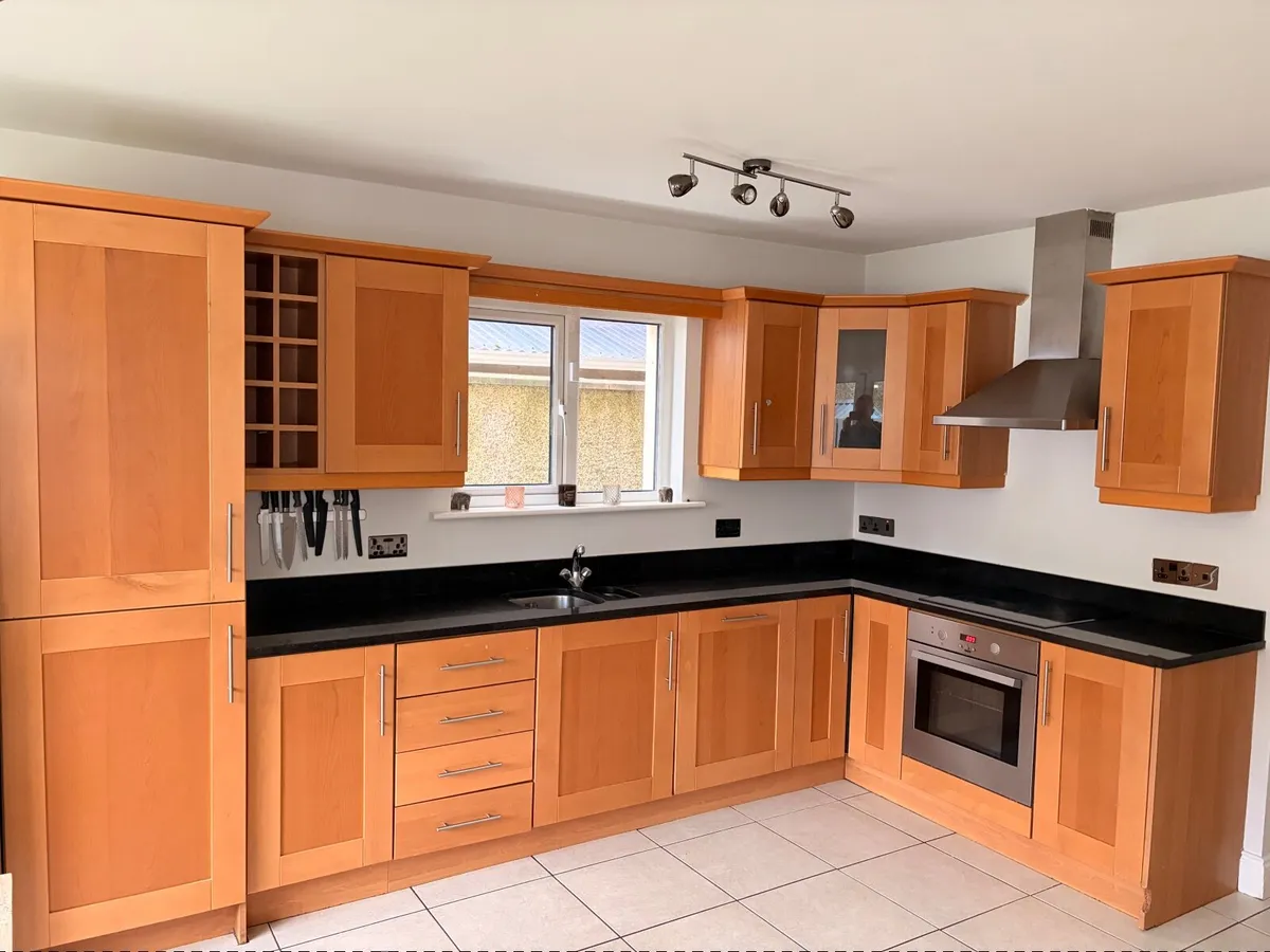 Kitchen for Sale - Image 1