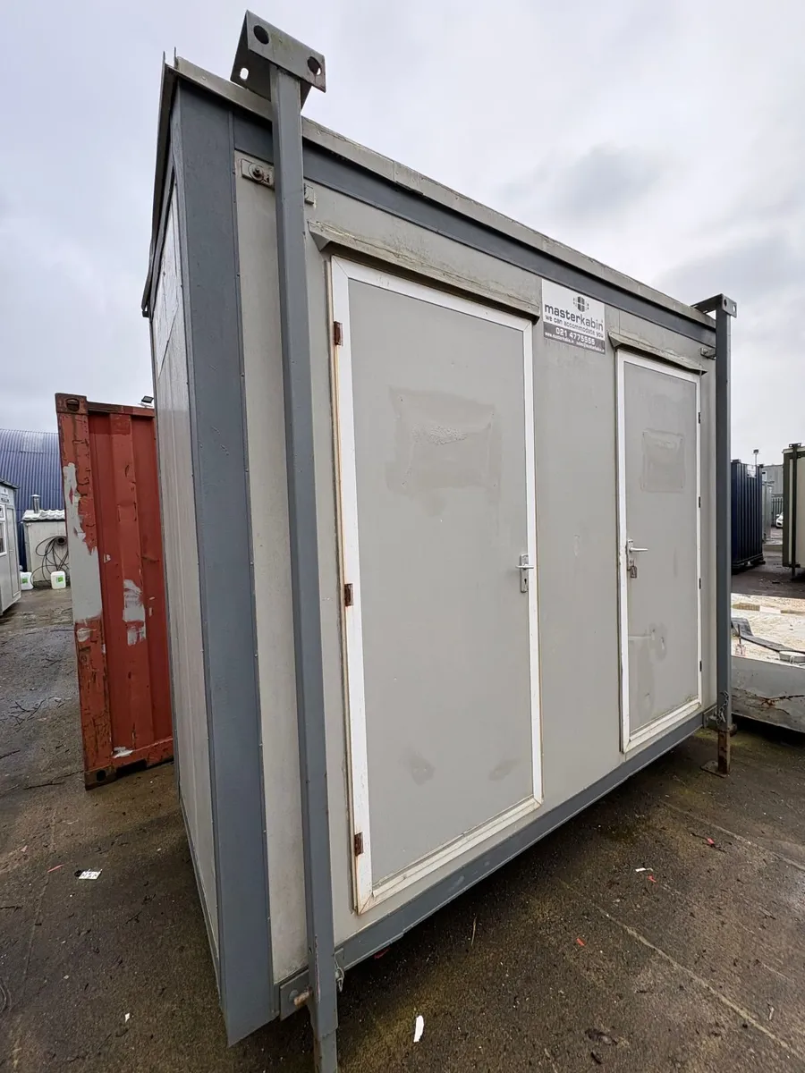 3m x 1.5m Twin WC - Image 2