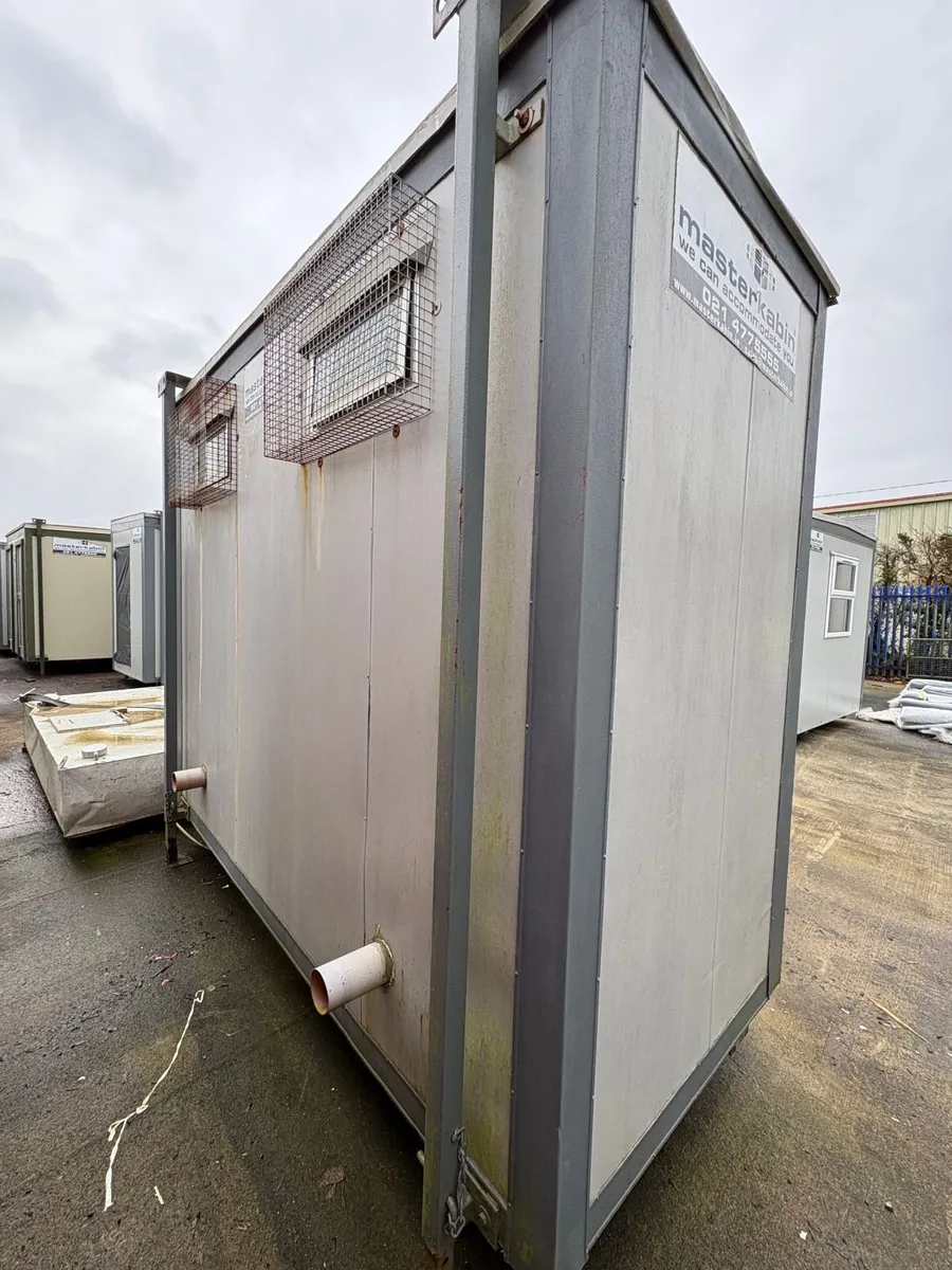 3m x 1.5m Twin WC - Image 3