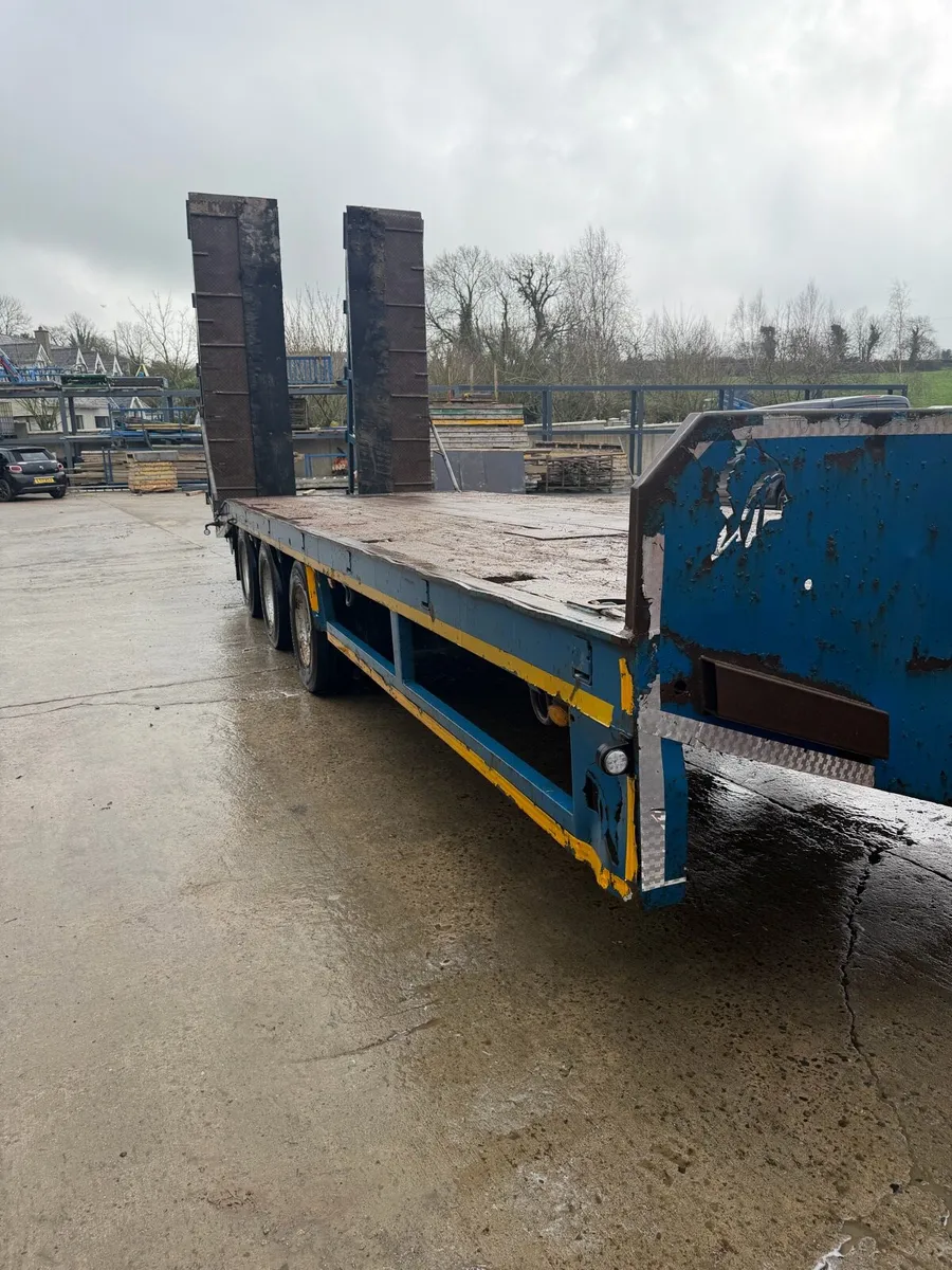 Chieftain low loader - Image 1