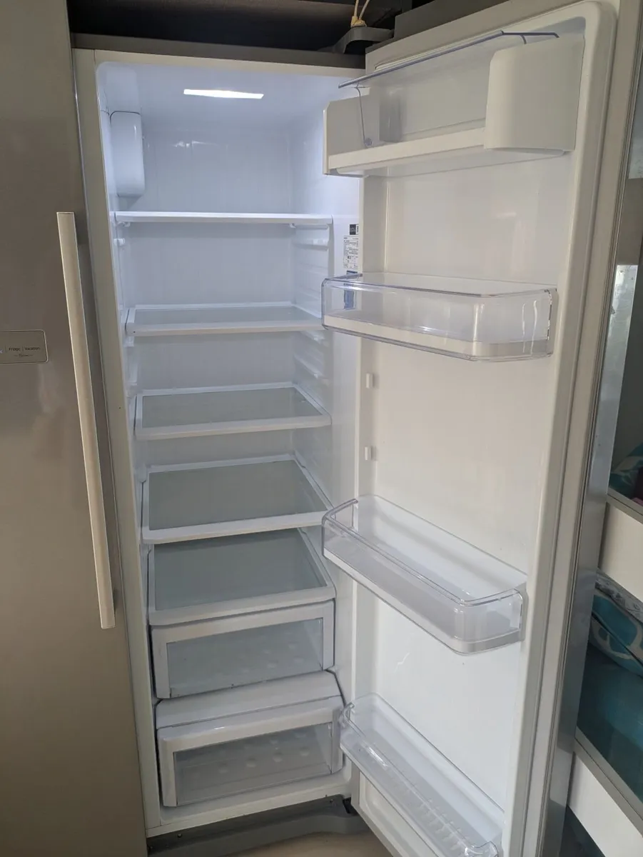 American fridge freezer - Image 2