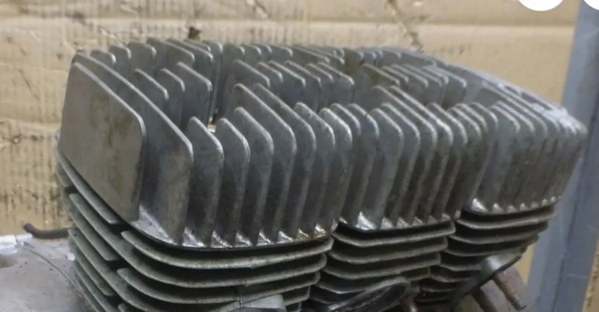 (WANTED) Kawasaki S2 350 Cylinders