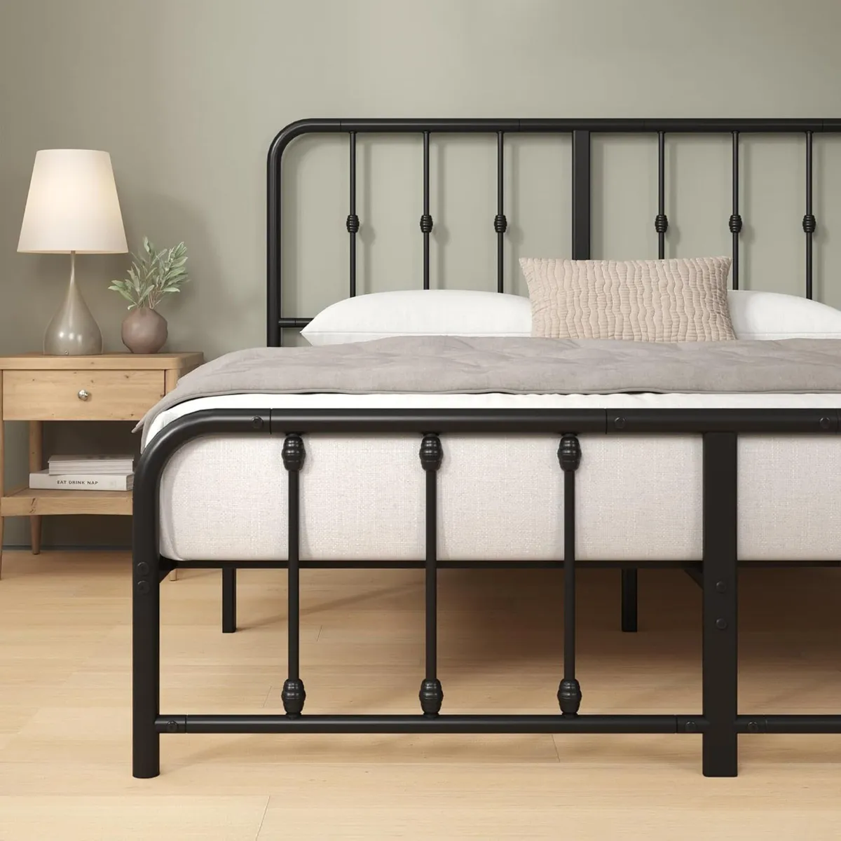 Florence Double Bed Frame with Headboard - 4ft6 - Image 3