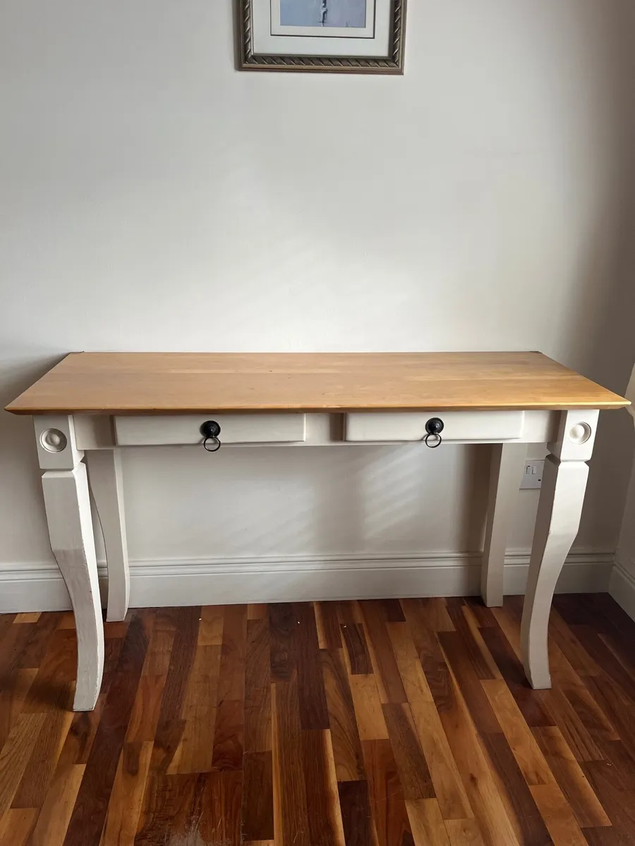 Console table - Image 1
