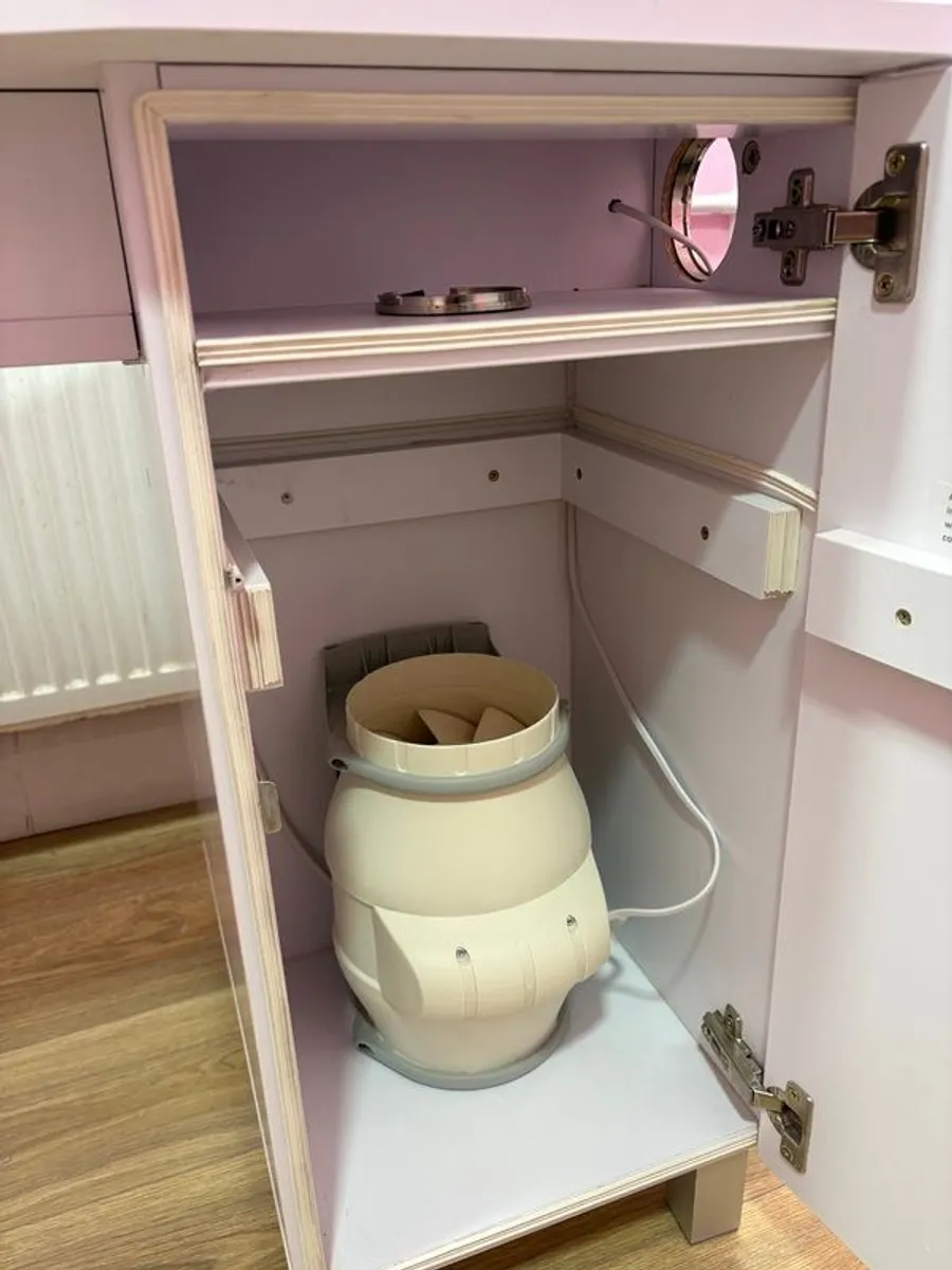 Manicure Desk with built in dust collector - Image 2