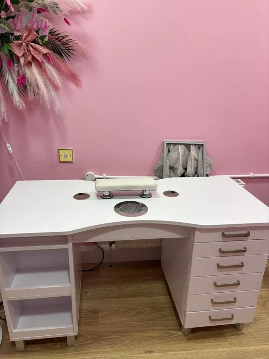 Manicure Desk with built in dust collector - Image 3