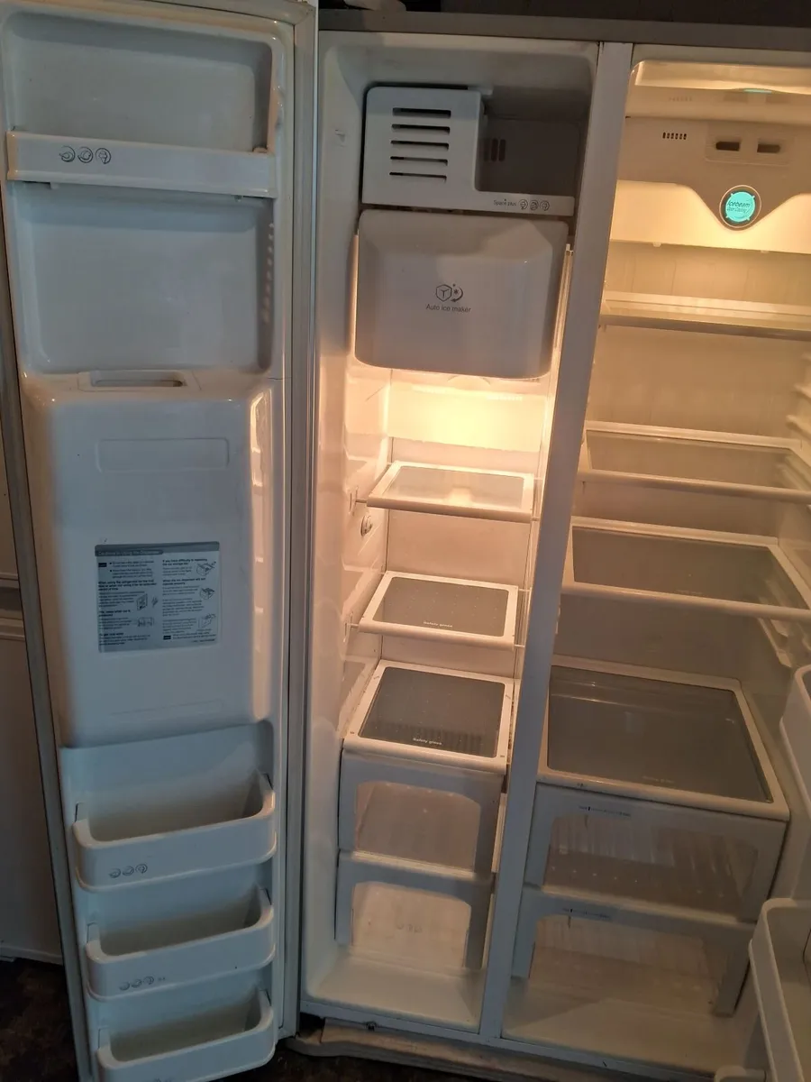 AMERICAN FRIDGE AND FREEZER - Image 4