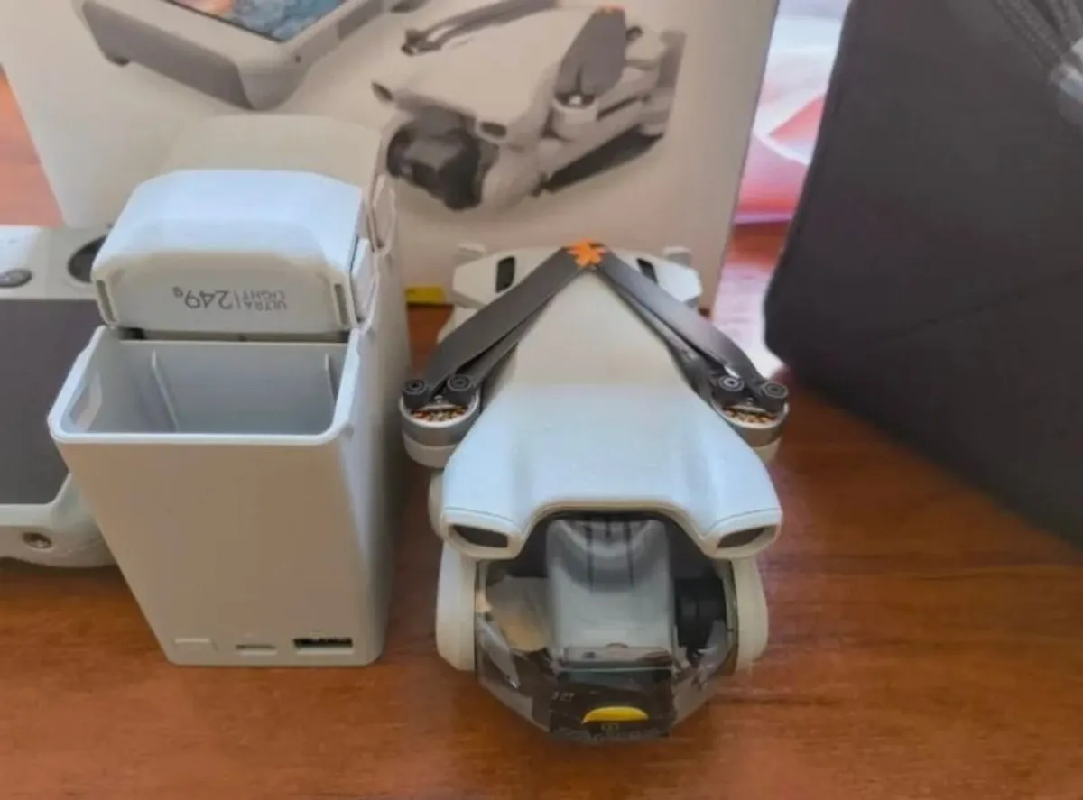 DJI Mini 3 Fly More Combo - Image 4