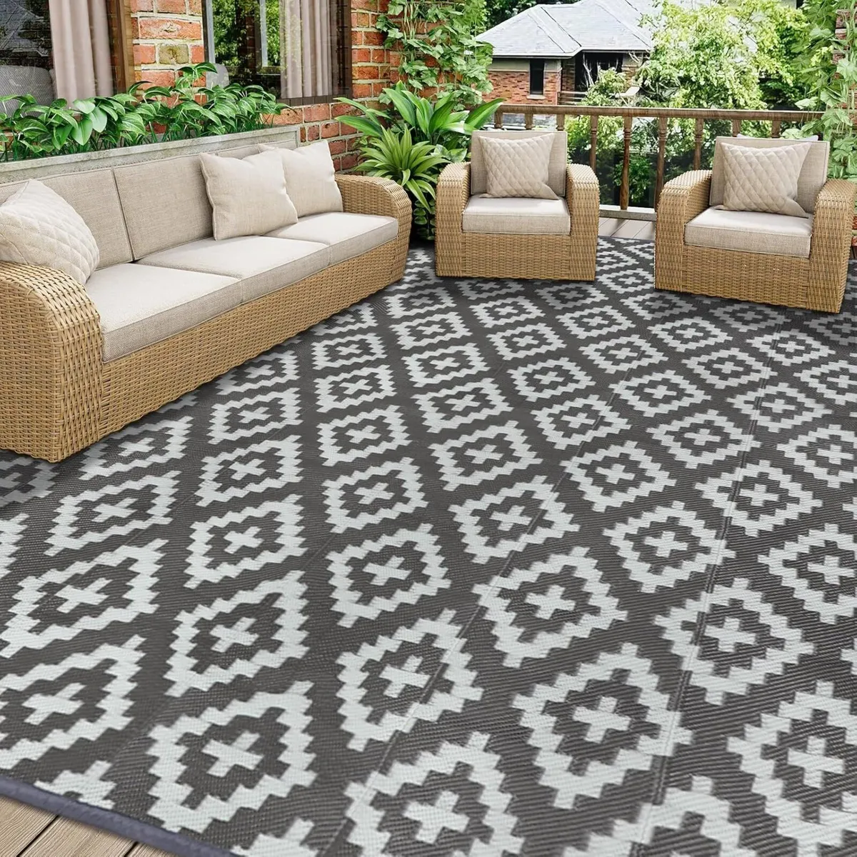 Garden Rug Outdoor Waterproof 245x305cm Large - Image 1