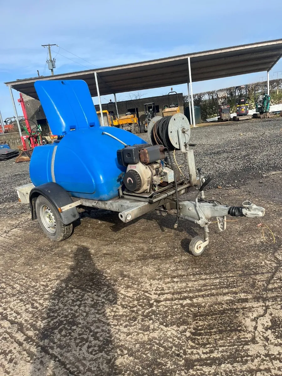 Power washer - Image 1