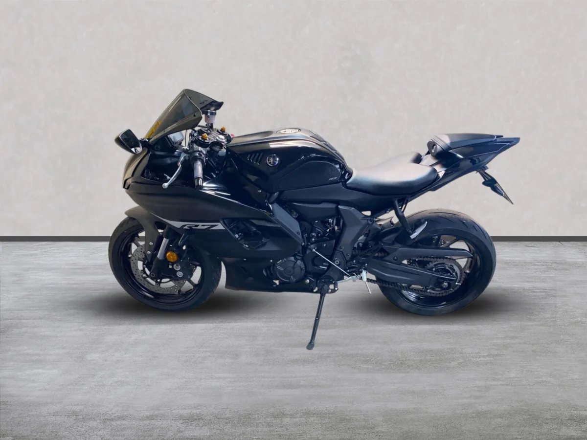 YAMAHA YZF R7 with Extras, NI Registered - Image 2