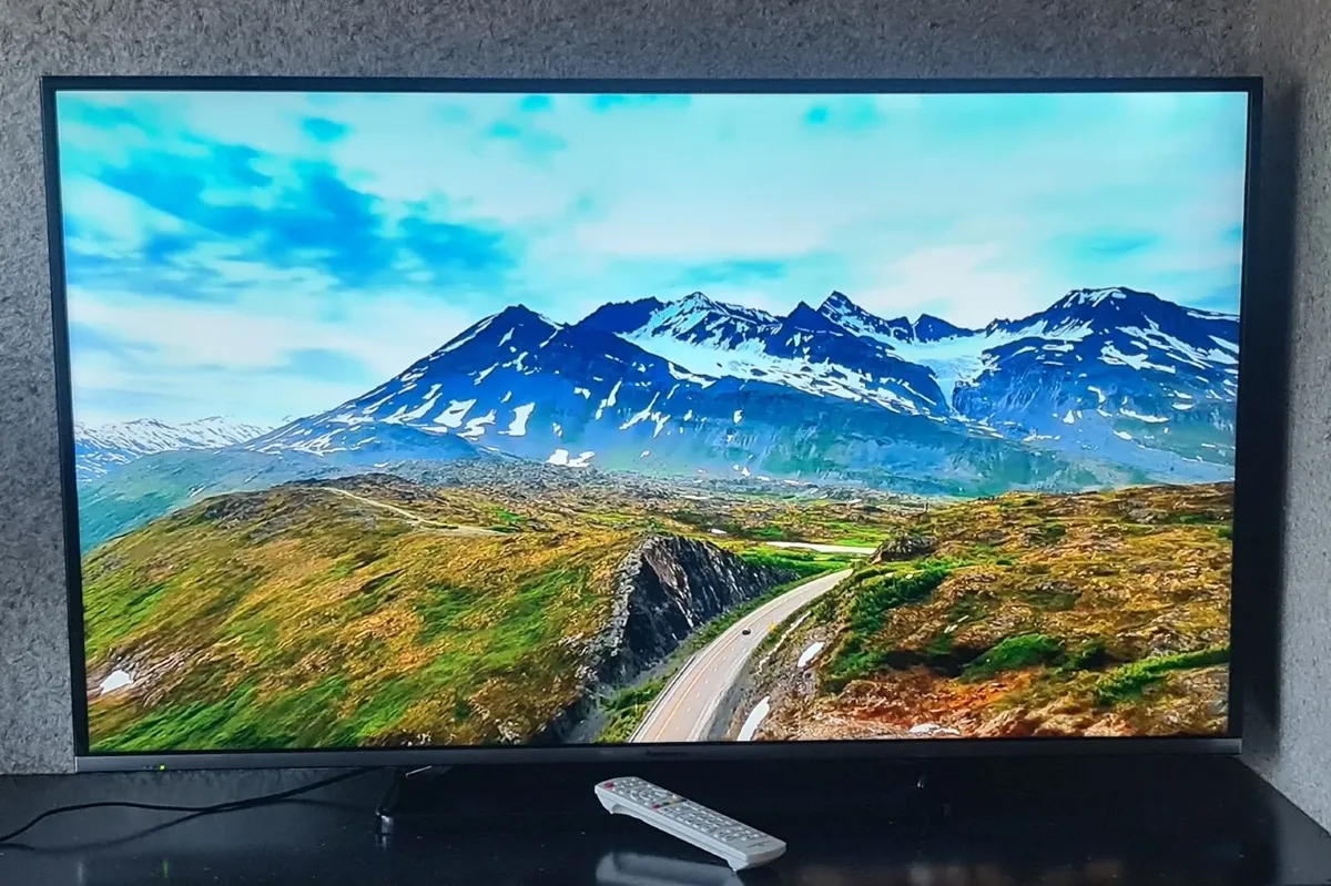 Panasonic 50" Full HD LED Smart TV - Image 3