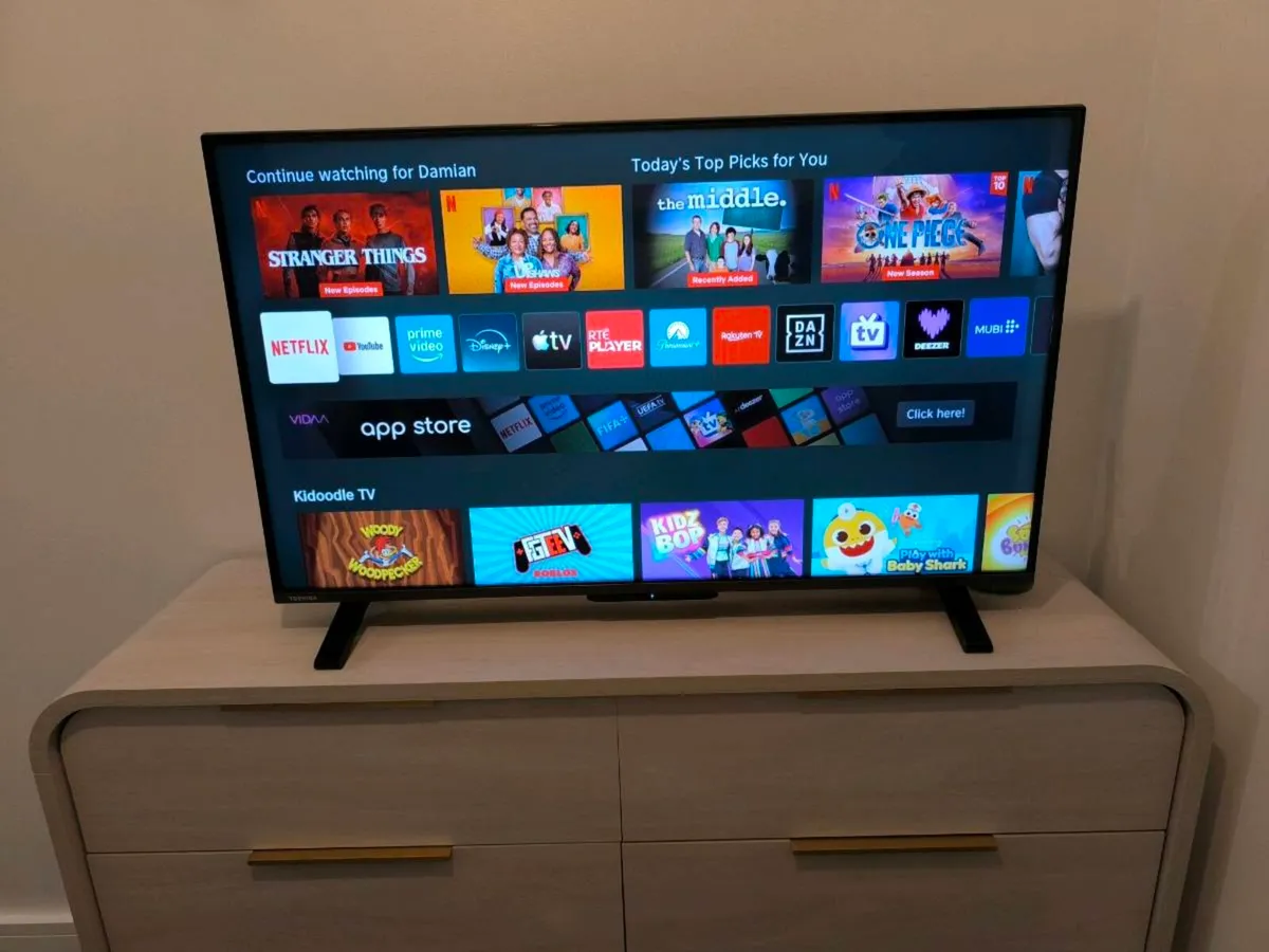 Toshiba 43" 4K Smart TV - Image 3