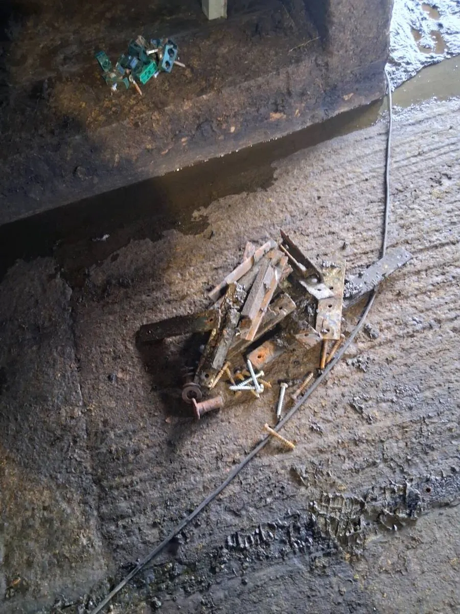 Cubicle scrapers - Image 4